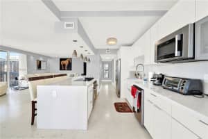 19355 Turnberry Way #22d, Miami, FL 33180, Sold 12/03/24