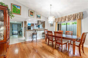 272 Fairway Cir #98, Weston, FL 33326, Sold 12/04/24