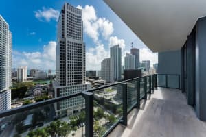 68 SE 6th St Apt 1609, Miami, FL 33131, Sold 07/17/24
