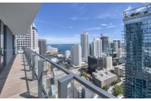 68 SE 6th St Apt 3302, Miami, FL 33131, Sold 06/25/24
