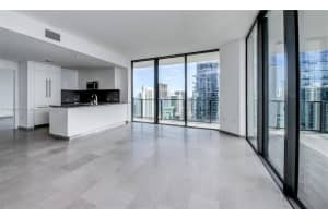 68 SE 6th St Apt 3302, Miami, FL 33131, Sold 06/25/24