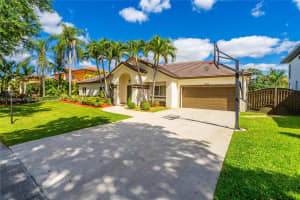 8235 NW 157th Terrace, Hialeah, FL 33016, Sold 05/20/24