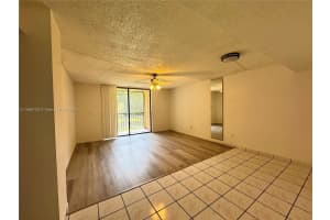 8615 NW 8th St APT 210, Miami, FL 33126, Sold 07/12/24