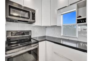 3501 NW 47th Ave APT 613, Lauderdale Lakes, FL 33319, Sold 06/11/24