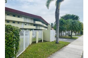 18901 NE 14th Ave APT 206, Miami, FL 33179, Sold 05/17/24