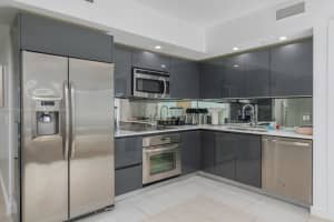 31 SE 6th St APT 1407, Miami, FL 33131, Sold 01/22/25