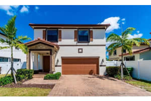 10109 W 35th Ln, Hialeah, FL 33018, Sold 08/21/24