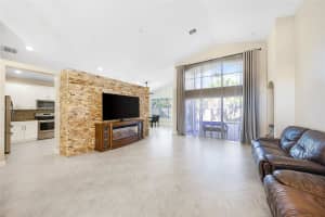 9325 Cove Point Cir, Boynton Beach, FL 33472, Sold 08/16/24