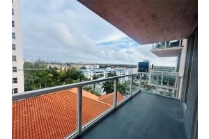 5085 NW 7th St APT 715, Miami, FL 33126, Sold 07/24/24