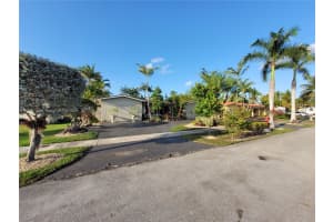 8761 SW 49th St, Miami, FL 33165, Sold 10/15/24