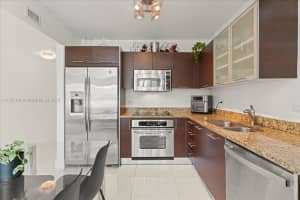 41 SE 5th St APT 715, Miami, FL 33131, Sold 06/27/24