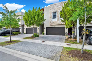10561 NW 81st St, Doral, FL 33178, Sold 06/07/24