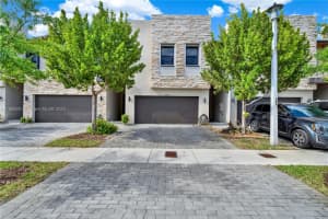 10561 NW 81st St, Doral, FL 33178, Sold 06/07/24