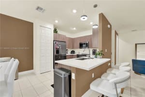 10561 NW 81st St, Doral, FL 33178, Sold 06/07/24