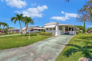 8165 SE Wren Ave, Hobe Sound, FL 33455, Sold 11/15/24