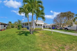 8165 SE Wren Ave, Hobe Sound, FL 33455, Sold 11/15/24