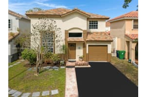 2572 W Saratoga Dr, Hollywood, FL 33026, Sold 06/21/24