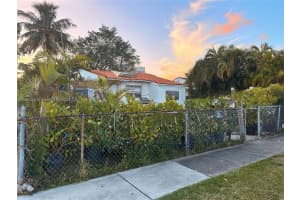810 NW 17th Ct, Miami, FL 33125, Sold 09/12/25