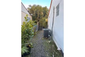 810 NW 17th Ct, Miami, FL 33125, Sold 09/12/25