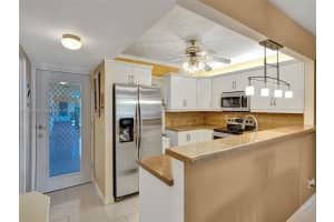 2831 Somerset Dr APT 304, Lauderdale Lakes, FL 33311, Sold 07/18/24