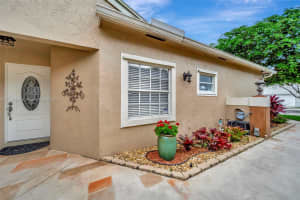 250 E Riverbend Dr, Sunrise, FL 33326, Sold 06/24/24