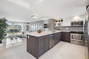 431 SE 3rd St APT 403, Dania Beach, FL 33004, Sold 05/16/24