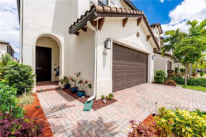 3323 W 96 Pl, Hialeah, FL 33018, Sold 06/17/24