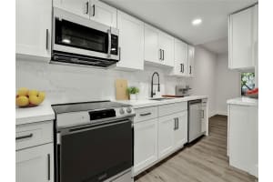 2421 NW 11th St # 20b, Miami, FL 33125, Sold 02/10/25