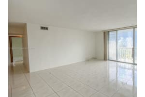400 NE 12th Ave APT 404, Hallandale Beach, FL 33009, Sold 12/06/24