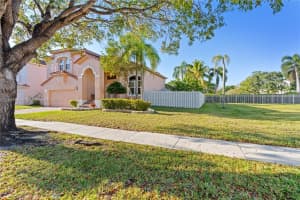 18438 NW 9th St, Pembroke Pines, FL 33029, Sold 07/15/24