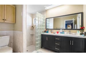845 W Plantation Cir, Plantation, FL 33324, Sold 07/24/24