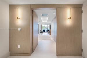 1000 South Pointe Dr APT 301, Miami Beach, FL 33139, Sold 10/04/24