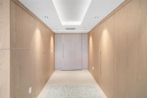 1000 South Pointe Dr APT 301, Miami Beach, FL 33139, Sold 10/04/24