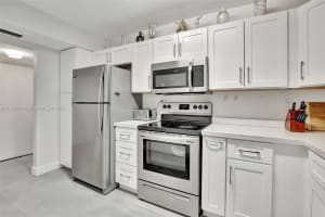 20381 NE 30th Ave Apt 124-7, Aventura, FL 33180, Sold 07/09/24