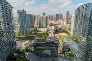45 SW 9th St Apt 3909, Miami, FL 33130, Sold 10/24/24