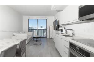 45 SW 9th St Apt 3909, Miami, FL 33130, Sold 10/24/24