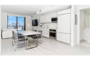 45 SW 9th St Apt 3909, Miami, FL 33130, Sold 10/24/24