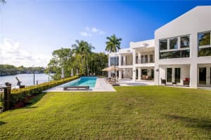 7210 E Lago Dr, Coral Gables, FL 33143, Sold 07/02/24