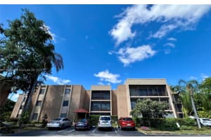 4040 N Hills Dr APT 6, Hollywood, FL 33021, Sold 11/19/24