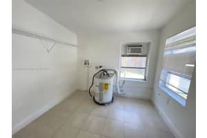 117 Miami Gardens Rd, West Park, FL 33023, Sold 12/20/24