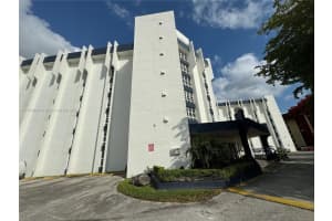9682 Fontainebleau Blvd APT 312, Miami, FL 33172, Sold 10/11/24