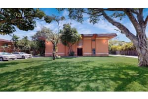 9483 SW 76th St APT N3, Miami, FL 33173, Sold 06/12/24