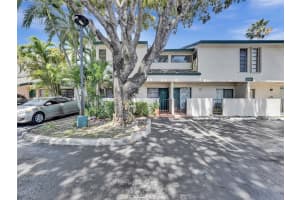 10826 SW 72nd St APT 25, Miami, FL 33173, Sold 11/04/24