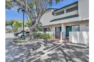 10826 SW 72nd St APT 25, Miami, FL 33173, Sold 11/04/24