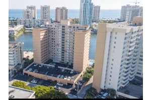 121 Golden Isles Dr APT 307, Hallandale Beach, FL 33009, Sold 04/01/25