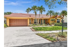 1720 Lakeshore Dr, Weston, FL 33326, Sold 06/24/24