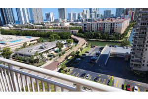 251 174th St APT 1414, Sunny Isles Beach, FL 33160, Sold 08/08/24
