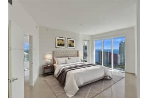 60 SW 13th St Apt 3000, Miami, FL 33130, Sold 05/21/24