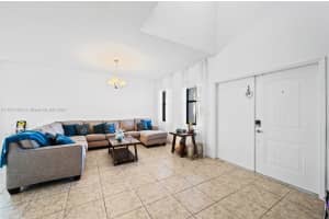 972 NW 104 Ave, Miami, FL 33172, Sold 11/27/24