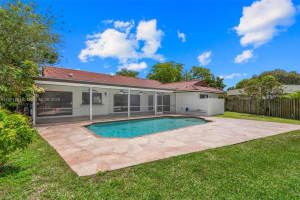 9726 NW 20th St, Coral Springs, FL 33071, Sold 10/04/24